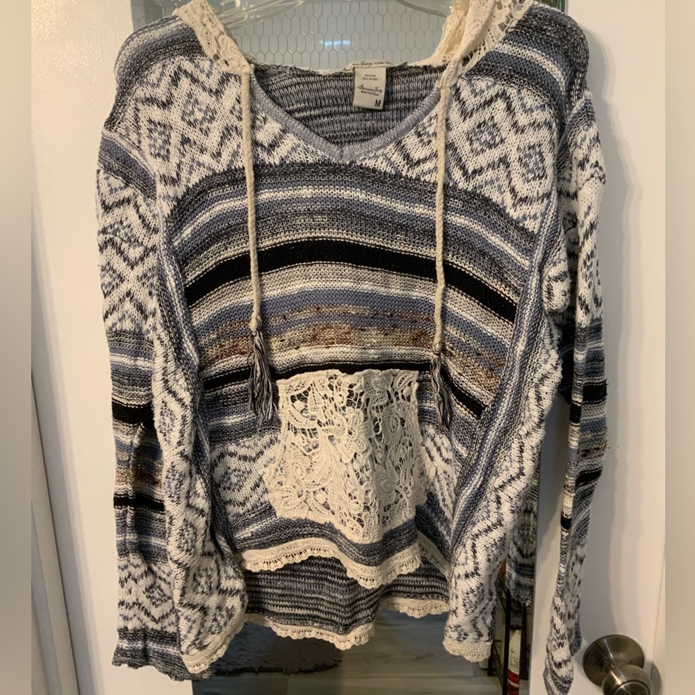 American Rag sweater w/lace detail - size M